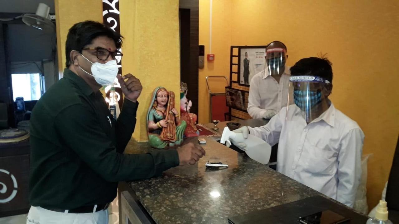 Hotel Suryodaya Ujjain Zewnętrze zdjęcie