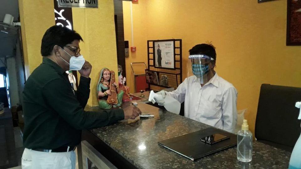 Hotel Suryodaya Ujjain Zewnętrze zdjęcie