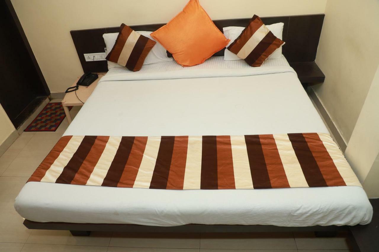 Hotel Suryodaya Ujjain Zewnętrze zdjęcie